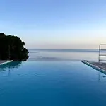 - Luxury Seaview X10 Villa *